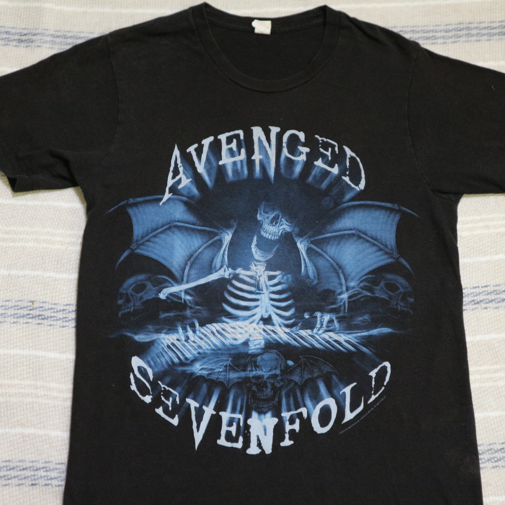 VTG 2010 AVENGED SEVENFOLD "Bat Country" Album Tee Sz Sm